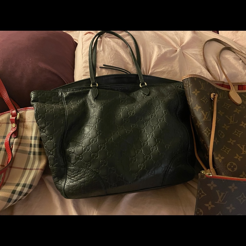 Gucci purses - Picture 2 of 2
